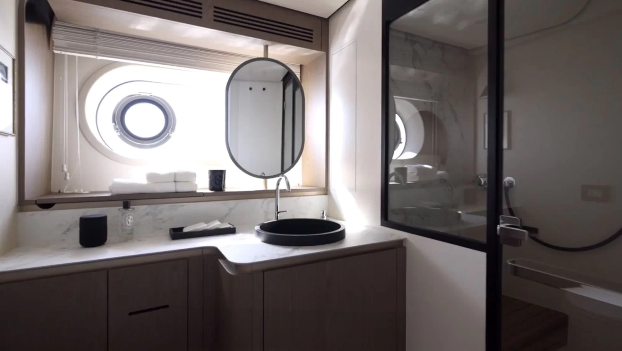 Yacht gallery image