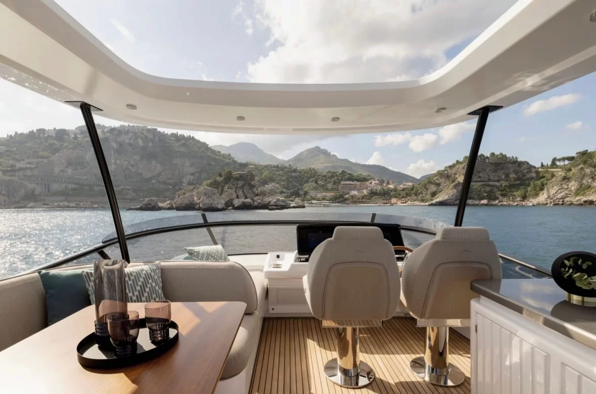 Yacht gallery image